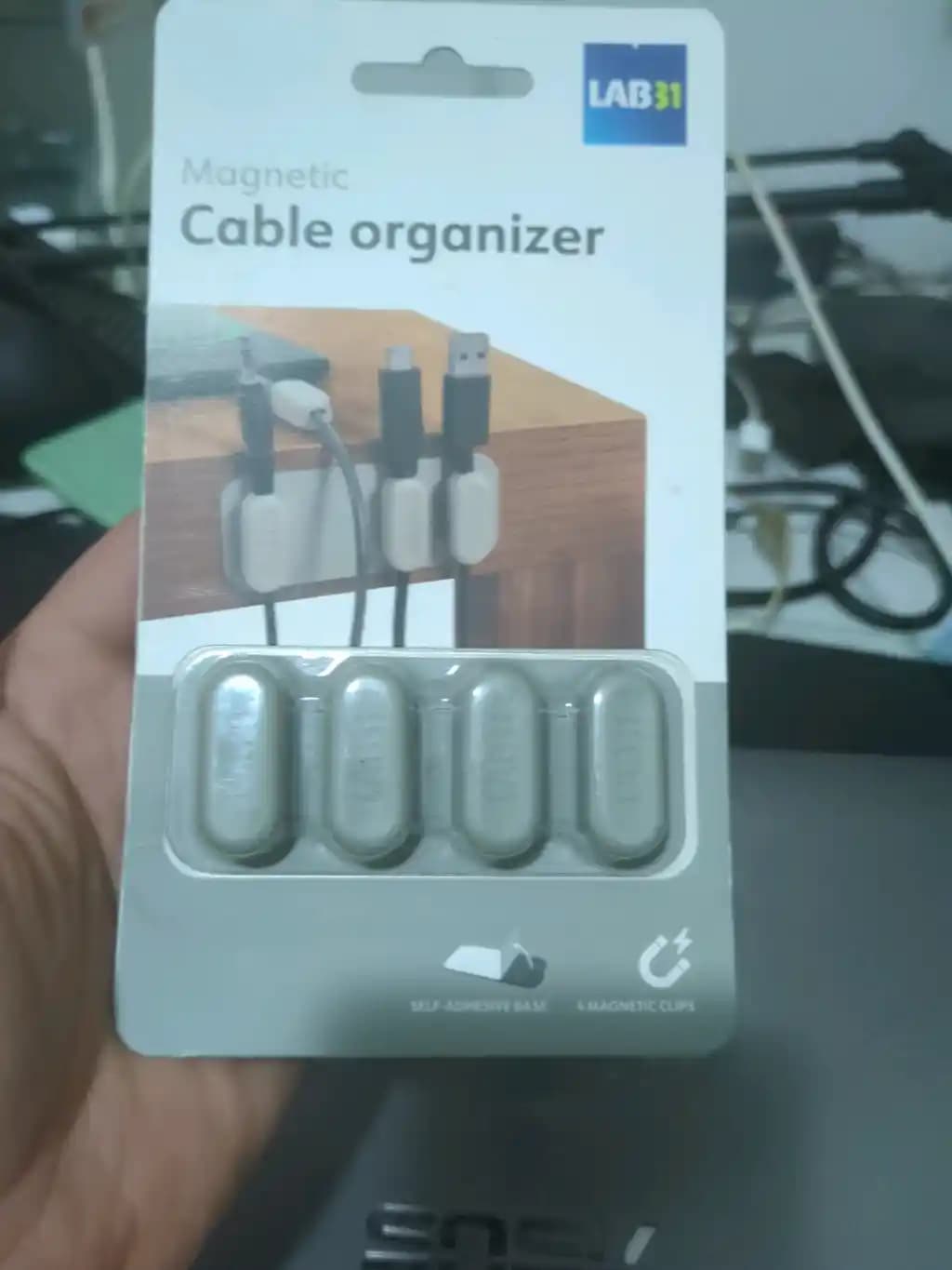 Organisateur de câbles magnétique